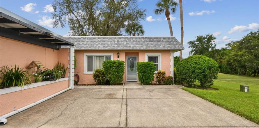 Condo à New Port Richey, Floride, 2 chambres № 1902107