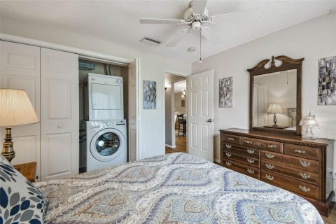 Condo in New Port Richey, Florida, 2 bedrooms  № 1902107 - photo 22