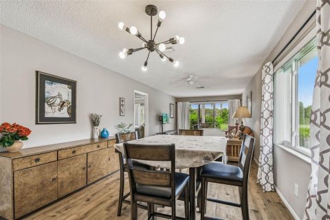 Condo in New Port Richey, Florida, 2 bedrooms  № 1902107 - photo 29