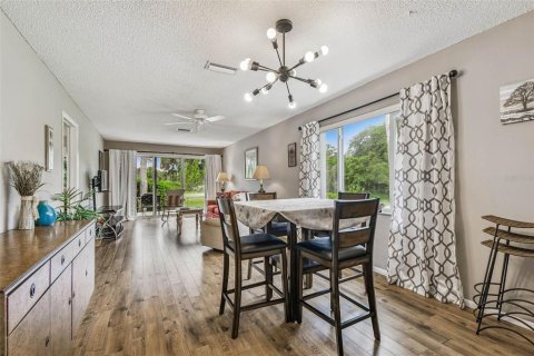 Condo in New Port Richey, Florida, 2 bedrooms  № 1902107 - photo 28