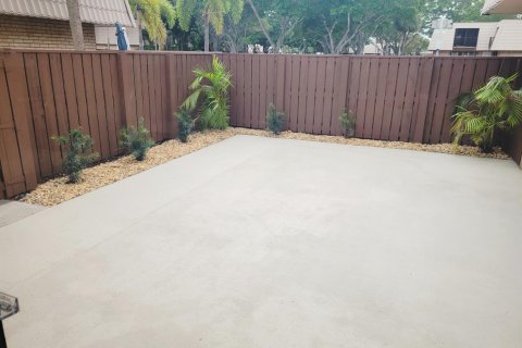 Touwnhouse à vendre à West Palm Beach, Floride: 2 chambres, 114.83 m2 № 2293945 - photo 23