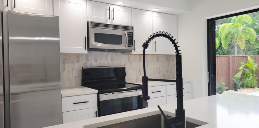 Touwnhouse à West Palm Beach, Floride 2 chambres, 114.83 m2 № 2293945