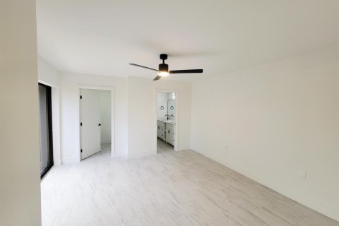 Touwnhouse à vendre à West Palm Beach, Floride: 2 chambres, 114.83 m2 № 2293945 - photo 16