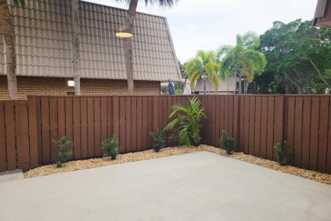 Touwnhouse à vendre à West Palm Beach, Floride: 2 chambres, 114.83 m2 № 2293945 - photo 24