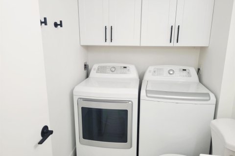 Touwnhouse à vendre à West Palm Beach, Floride: 2 chambres, 114.83 m2 № 2293945 - photo 9
