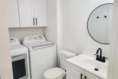 Touwnhouse à vendre à West Palm Beach, Floride: 2 chambres, 114.83 m2 № 2293945 - photo 10