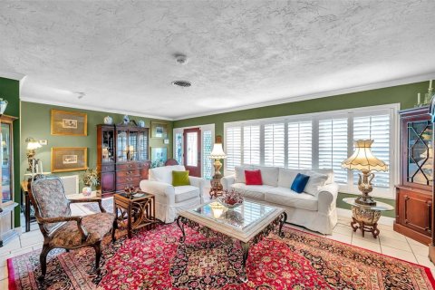 Casa en venta en Saint Petersburg, Florida, 3 dormitorios, 166.02 m2 № 1791973 - foto 5
