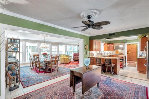 Casa en venta en Saint Petersburg, Florida, 3 dormitorios, 166.02 m2 № 1791973 - foto 6