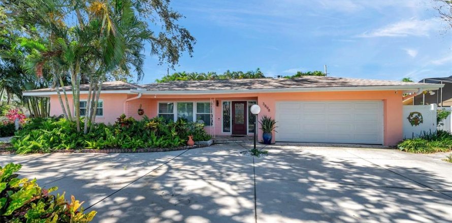 Casa en Saint Petersburg, Florida 3 dormitorios, 166.02 m2 № 1791973