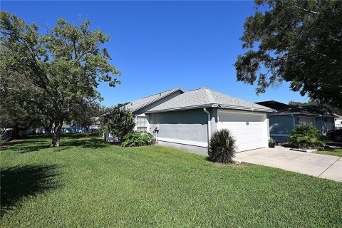 Villa ou maison à louer à Lakeland, Floride: 3 chambres, 127.93 m2 № 2414038 - photo 2