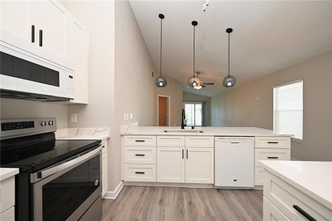 Villa ou maison à louer à Lakeland, Floride: 3 chambres, 127.93 m2 № 2414038 - photo 8