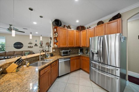 House in Weston, Florida 5 bedrooms, 292.08 sq.m. № 1889221 - photo 9