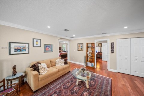 House in Weston, Florida 5 bedrooms, 292.08 sq.m. № 1889221 - photo 18