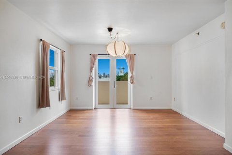 Condo in Miami Beach, Florida, 2 bedrooms  № 2381531