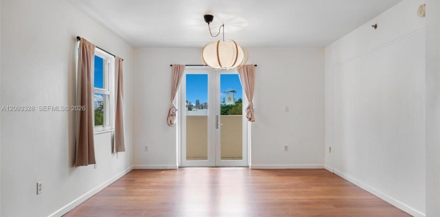 Condo in Miami Beach, Florida, 2 bedrooms  № 2381531