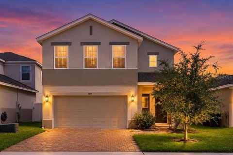 House in Davenport, Florida 4 bedrooms, 222.04 sq.m. № 2302802