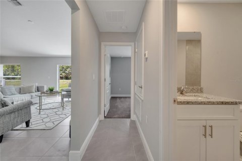 House in Kissimmee, Florida 4 bedrooms, 168.52 sq.m. № 1795017 - photo 21
