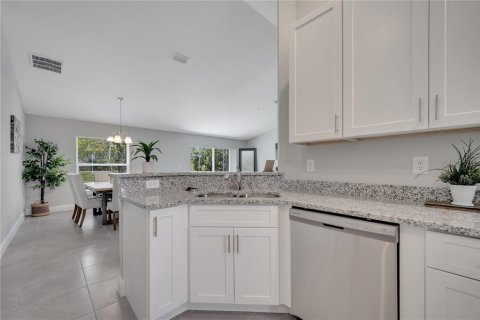 House in Kissimmee, Florida 4 bedrooms, 168.52 sq.m. № 1795017 - photo 14