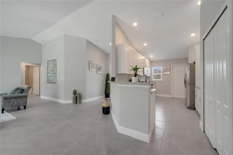 House in Kissimmee, Florida 4 bedrooms, 168.52 sq.m. № 1795017 - photo 11