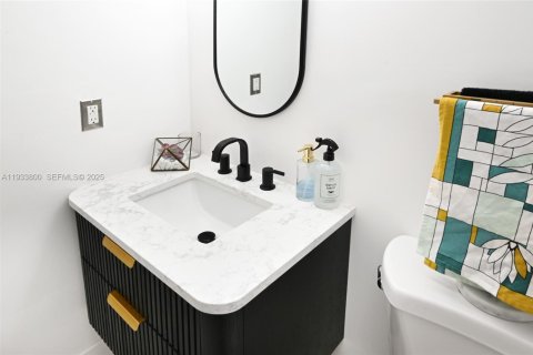 Condominio en alquiler en Pompano Beach, Florida, 2 dormitorios, 77.57 m2 № 2037691 - foto 19