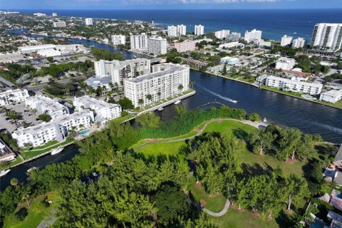Condominio en alquiler en Pompano Beach, Florida, 2 dormitorios, 77.57 m2 № 2037691 - foto 29