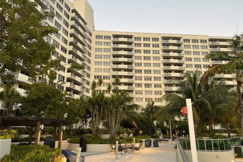 Copropriété à louer à Miami Beach, Floride: 2 chambres, 101.08 m2 № 1713013 - photo 30