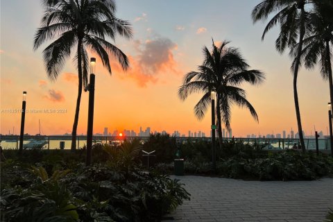 Copropriété à louer à Miami Beach, Floride: 2 chambres, 101.08 m2 № 1713013 - photo 15