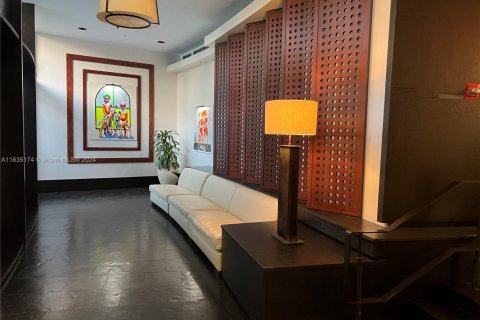Copropriété à louer à Miami Beach, Floride: 2 chambres, 101.08 m2 № 1713013 - photo 12
