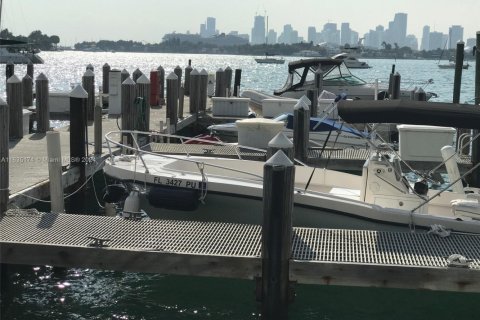 Copropriété à louer à Miami Beach, Floride: 2 chambres, 101.08 m2 № 1713013 - photo 4