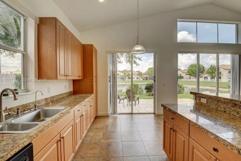 Casa en venta en Boynton Beach, Florida, 3 dormitorios, 184.97 m2 № 2186322 - foto 14