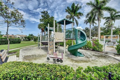 Casa en venta en Boynton Beach, Florida, 3 dormitorios, 184.97 m2 № 2186322 - foto 28