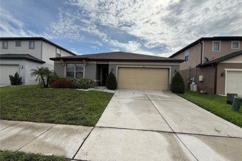 Casa en alquiler en Davenport, Florida, 4 dormitorios, 173.26 m2 № 1913885 - foto 1