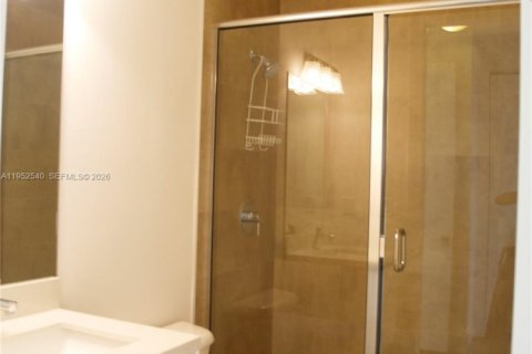 Снять в аренду виллу или дом в Дорал, Флорида 5 спален, 336.68м2, № 2006714 - фото 26