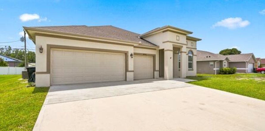 Villa ou maison à Port St. Lucie, Floride 5 chambres, 219.34 m2 № 2260394