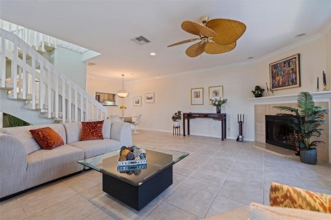 Townhouse in Saint Petersburg, Florida 2 bedrooms, 137.96 sq.m. № 1654307 - photo 15