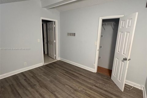 Adosado en venta en Lauderhill, Florida, 3 dormitorios, 78.87 m2 № 2012154 - foto 14