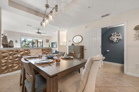 Copropriété à vendre à Bradenton, Floride: 3 chambres, 141.21 m2 № 2431015 - photo 9