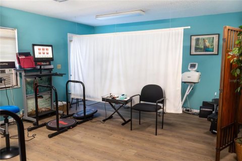 Commercial property in Tavares, Florida 476.03 sq.m. № 2214941 - photo 10