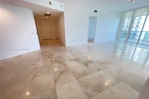 Condominio en venta en Sunny Isles Beach, Florida, 2 dormitorios, 182.27 m2 № 1736127 - foto 13
