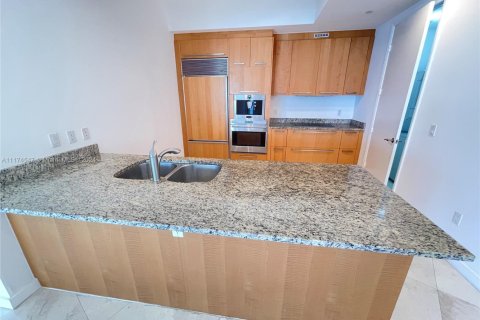 Condominio en venta en Sunny Isles Beach, Florida, 2 dormitorios, 182.27 m2 № 1736127 - foto 9