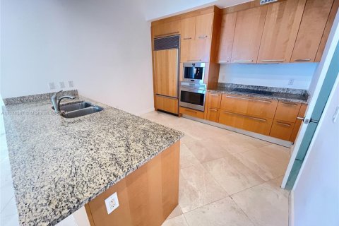Condominio en venta en Sunny Isles Beach, Florida, 2 dormitorios, 182.27 m2 № 1736127 - foto 10