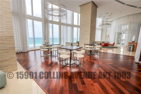 Condominio en venta en Sunny Isles Beach, Florida, 2 dormitorios, 182.27 m2 № 1736127 - foto 30