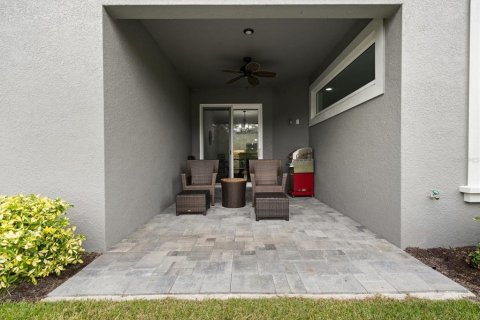 Townhouse in New Smyrna Beach, Florida 3 bedrooms, 197.97 sq.m. № 1513388 - photo 28