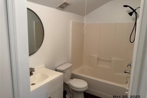 House in Orlando, Florida 3 bedrooms, 137.12 sq.m. № 1917190 - photo 24