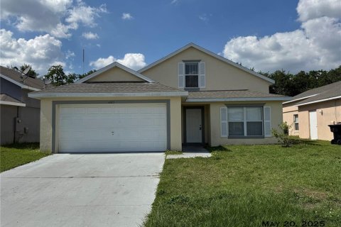 House in Orlando, Florida 3 bedrooms, 137.12 sq.m. № 1917190 - photo 1