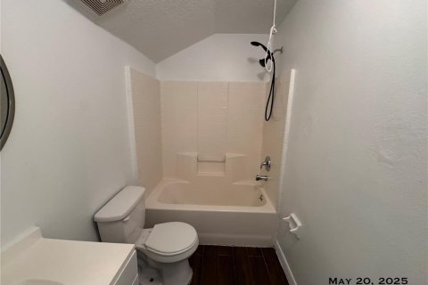 House in Orlando, Florida 3 bedrooms, 137.12 sq.m. № 1917190 - photo 26