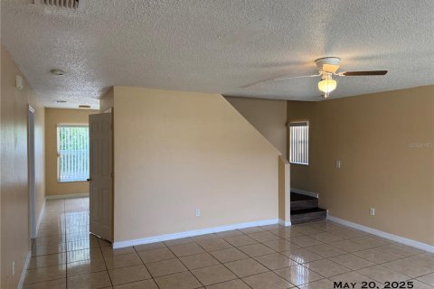 House in Orlando, Florida 3 bedrooms, 137.12 sq.m. № 1917190 - photo 3