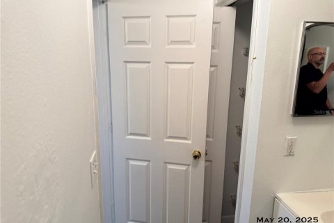 House in Orlando, Florida 3 bedrooms, 137.12 sq.m. № 1917190 - photo 27