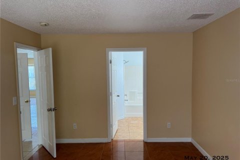 House in Orlando, Florida 3 bedrooms, 137.12 sq.m. № 1917190 - photo 11