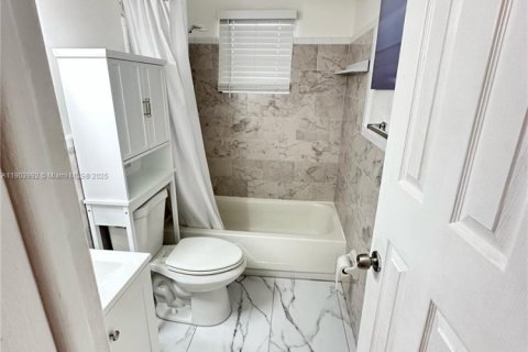 Copropriété à louer à Miami, Floride: 2 chambres, 80.45 m2 № 1954934 - photo 11